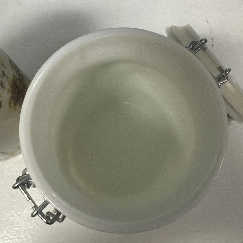 Set Of 2 Vtg Hallmark White Milk‎ Glass Ceramic Teddy Bear Tea Party Canisters
